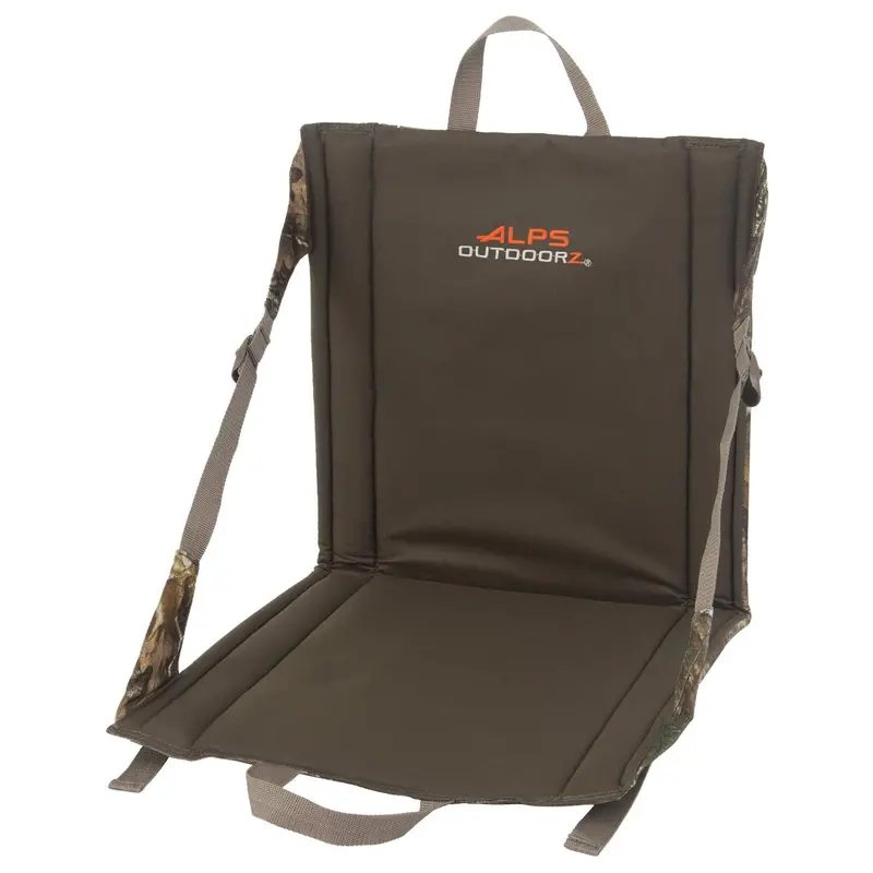 Outdoorz Weekender Folding Z Chair – Realtree Xtra Camo 1