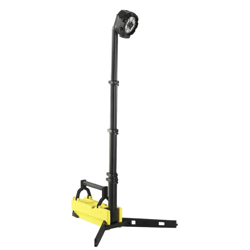 Portable Dual-Power Scene Light – 120V Ac / 12V Dc, Yellow Beam 1
